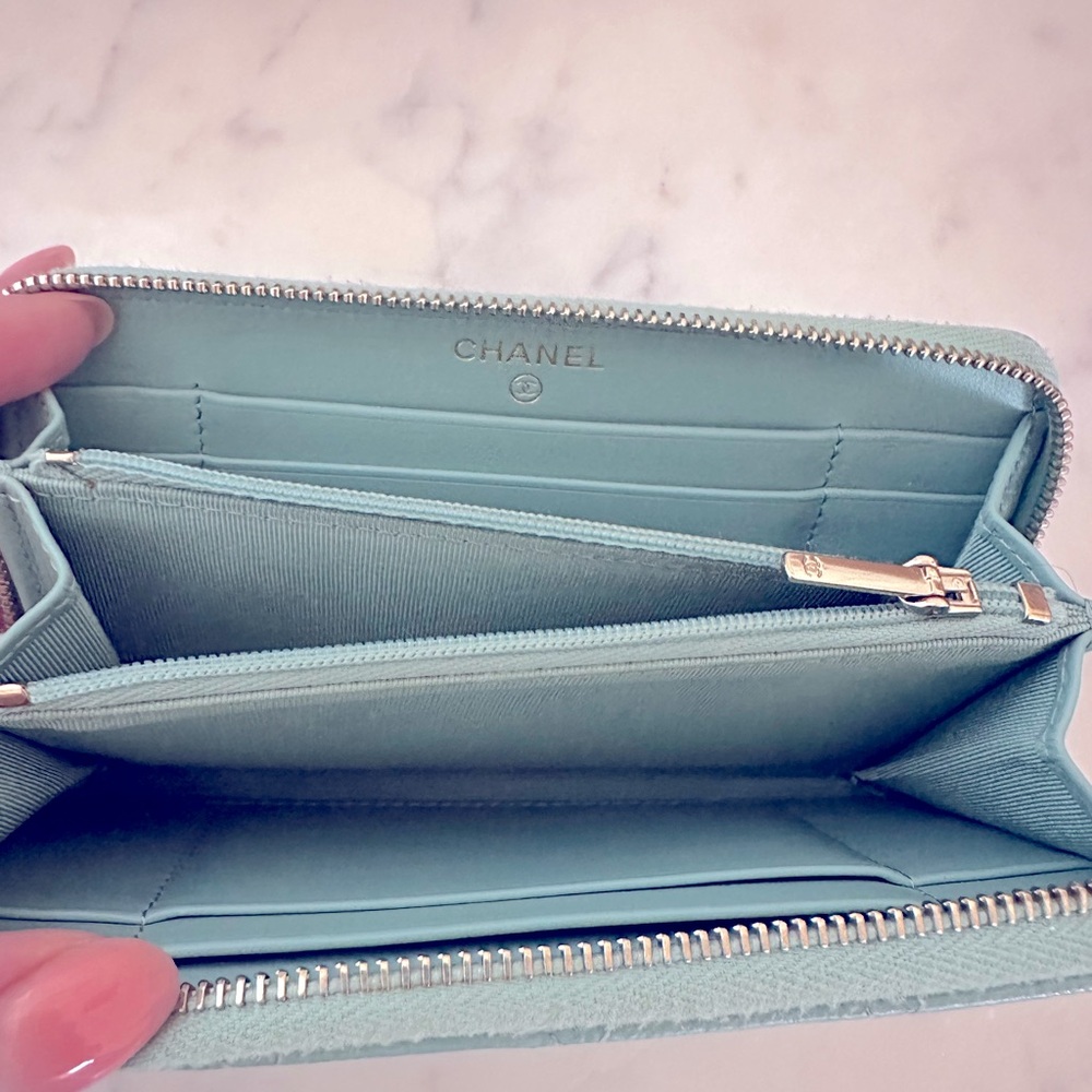 Authentic Chanel Wallet - Picture 5 of 12